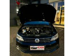 VOLKSWAGEN - JETTA - 2015/2015 - Preta - R$ 69.900,00