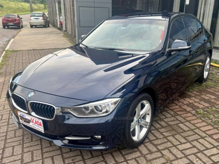 BMW - 320I - 2014/2015 - Azul - R$ 105.900,00