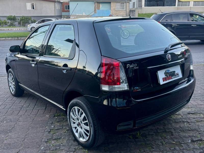 FIAT - PALIO - 2010/2010 - Preta - R$ 27.900,00