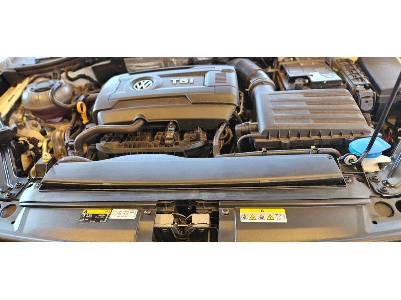 VOLKSWAGEN - JETTA - 2023/2023 - Branca - R$ 199.900,00
