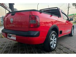 VOLKSWAGEN - SAVEIRO - 2015/2016 - Vermelha - R$ 59.900,00