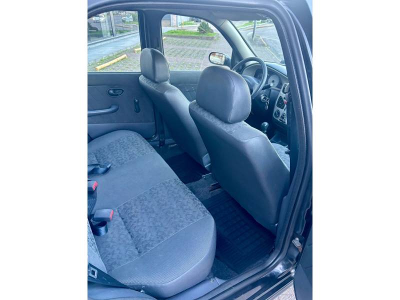 FIAT - PALIO - 2010/2010 - Preta - R$ 27.900,00
